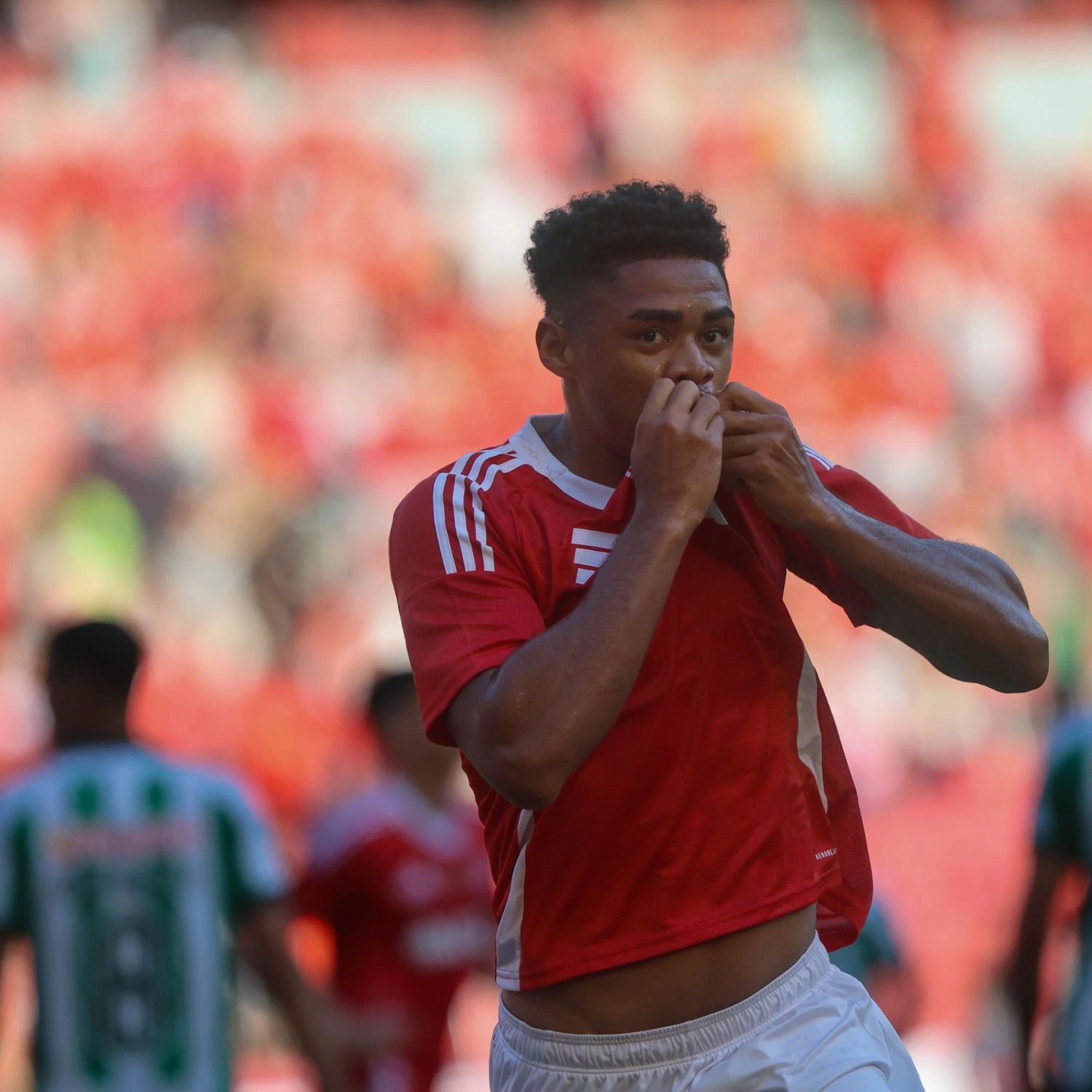 Victor Gabriel comemora o gol em Internacional 3x1 Juventude no Brasileirão 2025 - Foto Ricardo Duarte SC Internacional